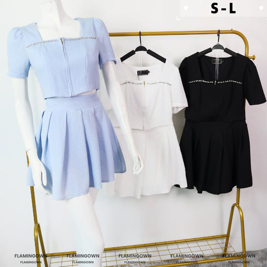 Set: Short Sleeves Front-Zipper Top & Pleated Skort